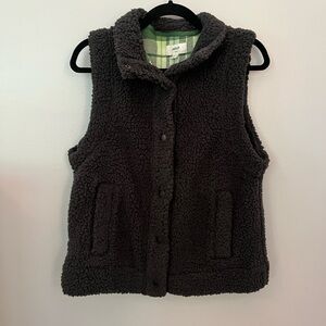 NWT Aerie Black/Charcoal Gray Sherpa Vest
